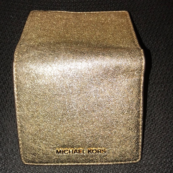 Michael Kors Gold Wallet - Picture 3 of 8